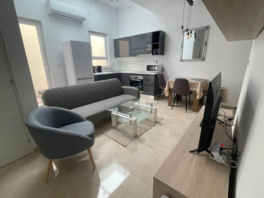 סליאמה New Two Bedroom Flat Kamila On A Dwell מראה חיצוני תמונה